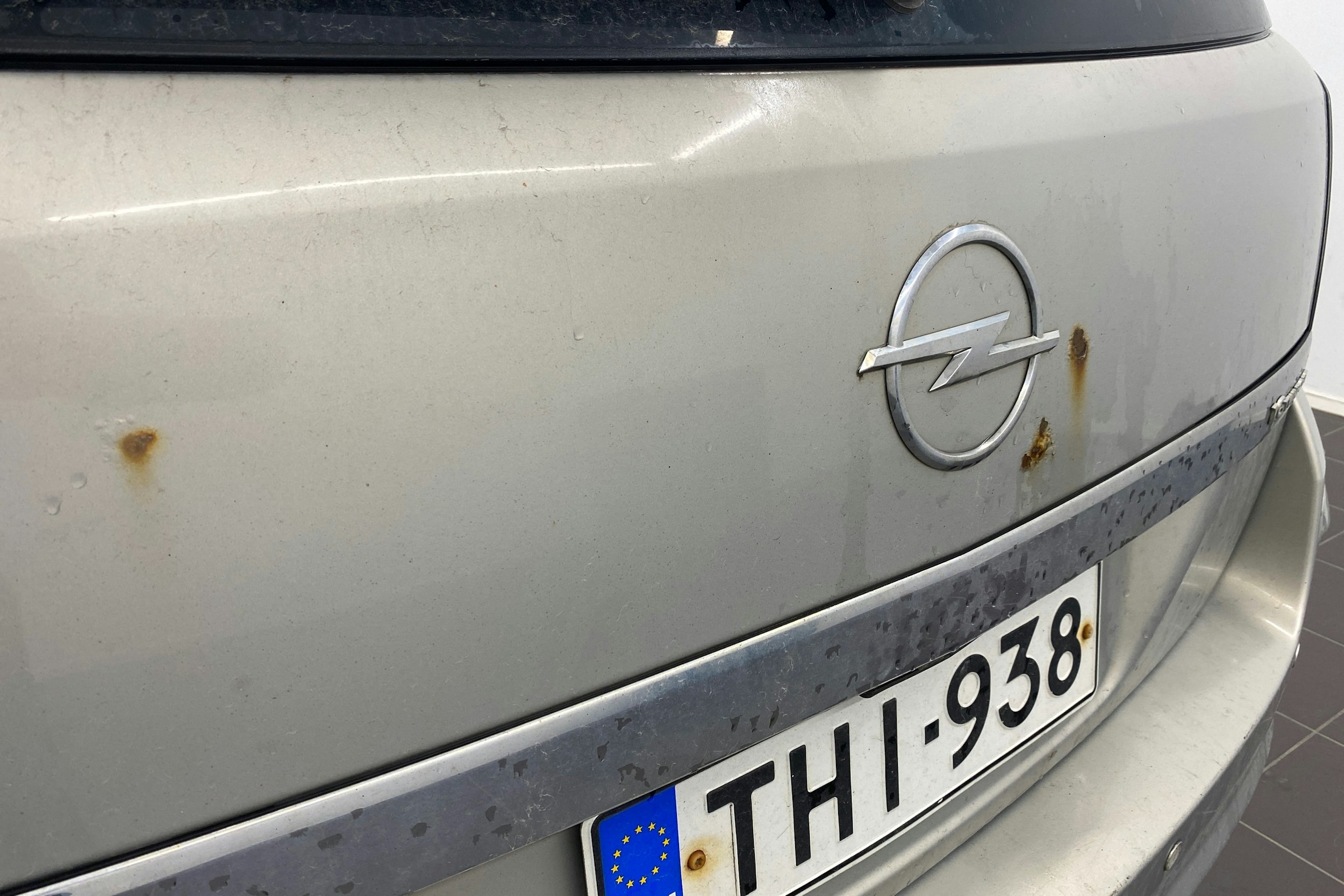 Ruskea (beige) Opel ASTRA 2005 kuva 31.