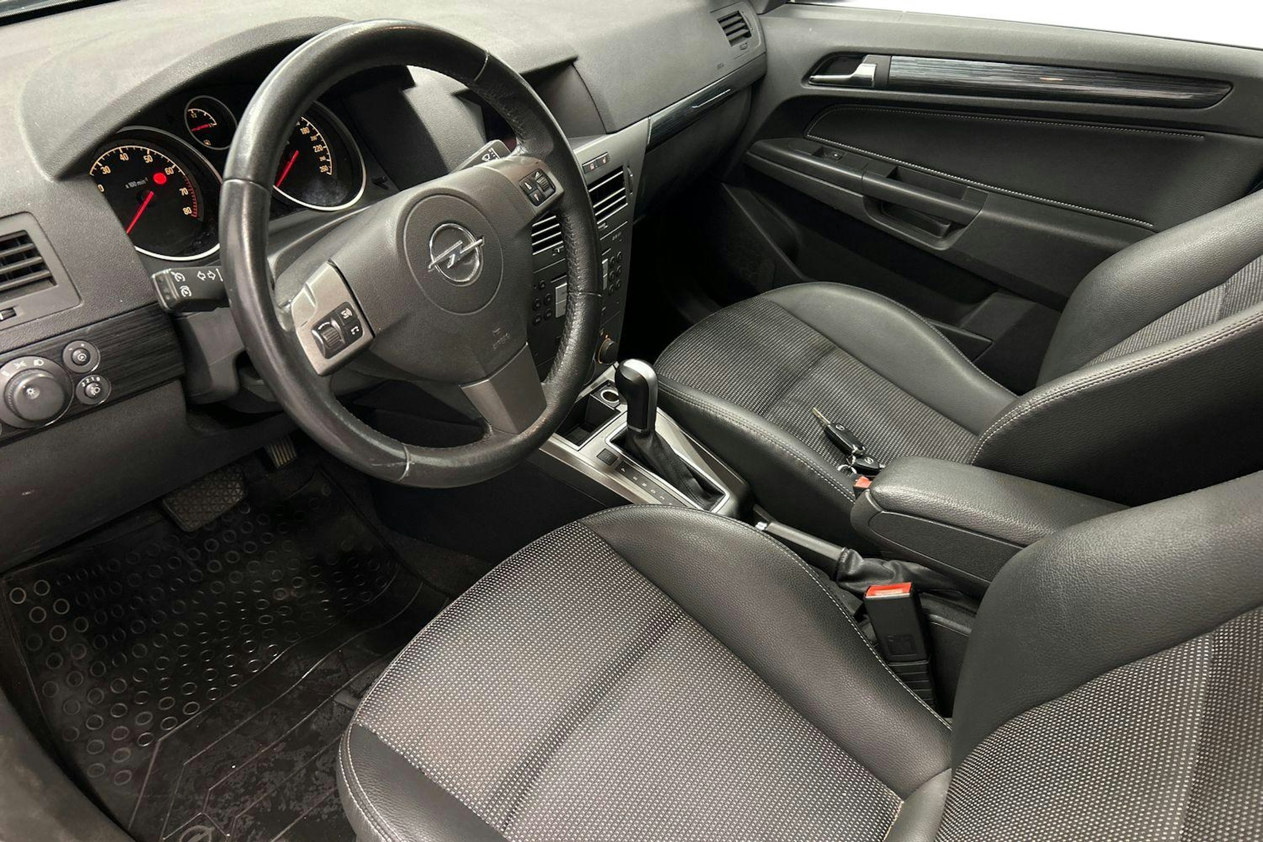 hopea Opel Astra 2006 kuva 7.