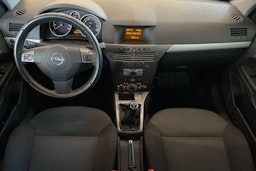 sininen Opel Astra 2006 kuva 9.