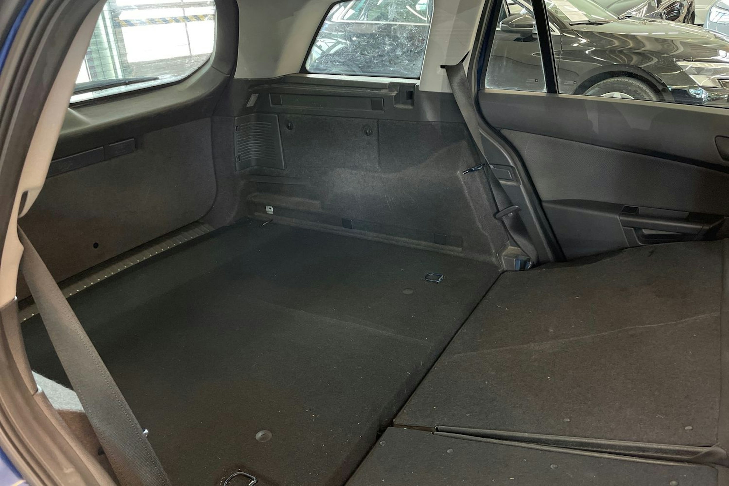 sininen Opel Astra 2006 kuva 23.