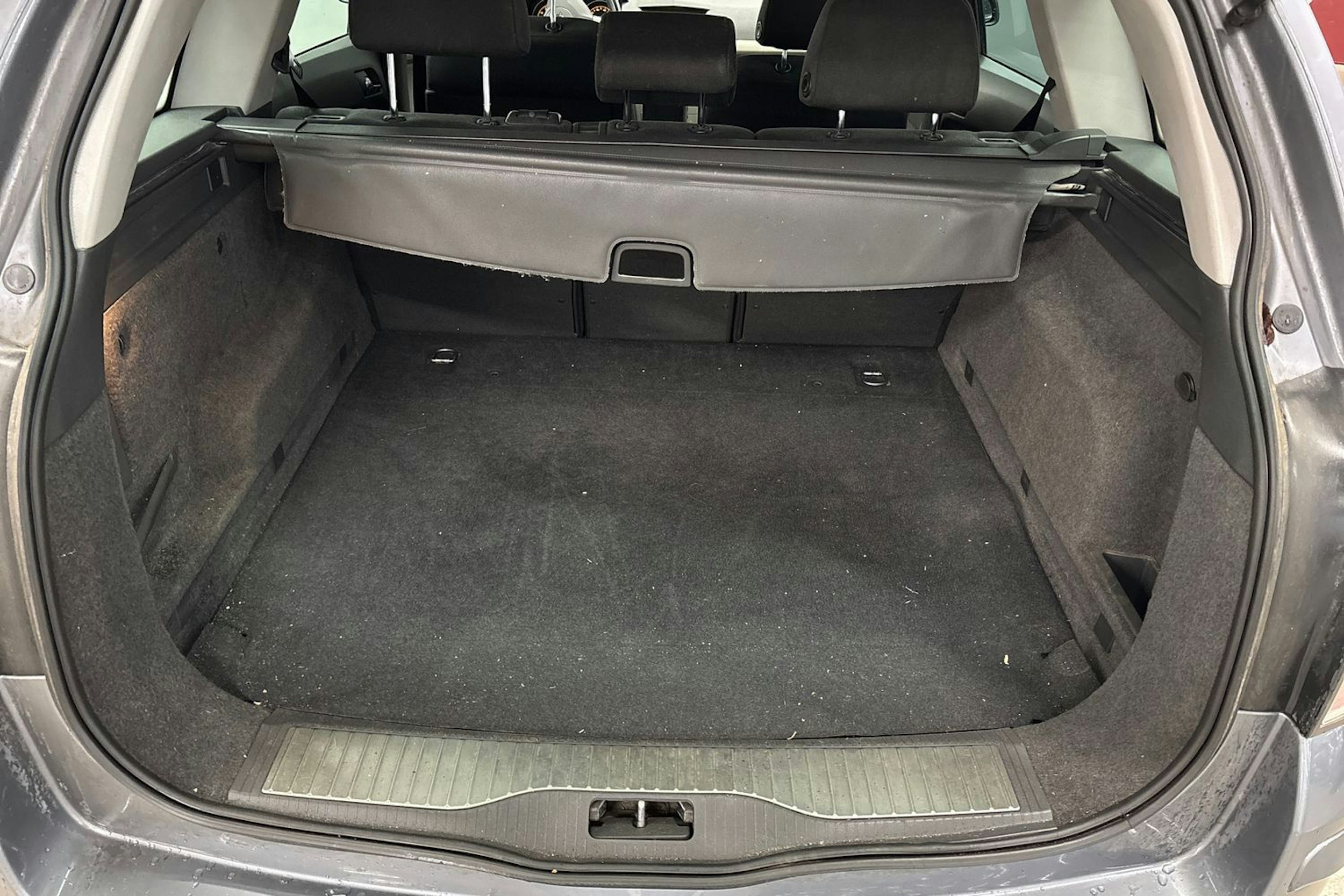 harmaa Opel Astra 2008 kuva 11.