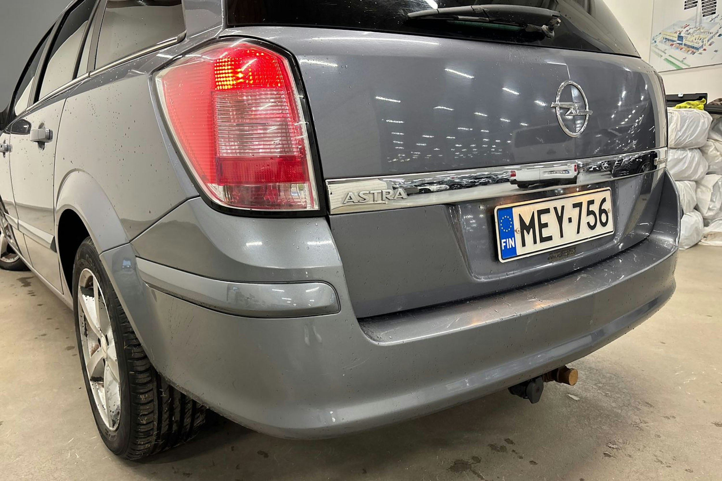 harmaa Opel Astra 2008 kuva 26.