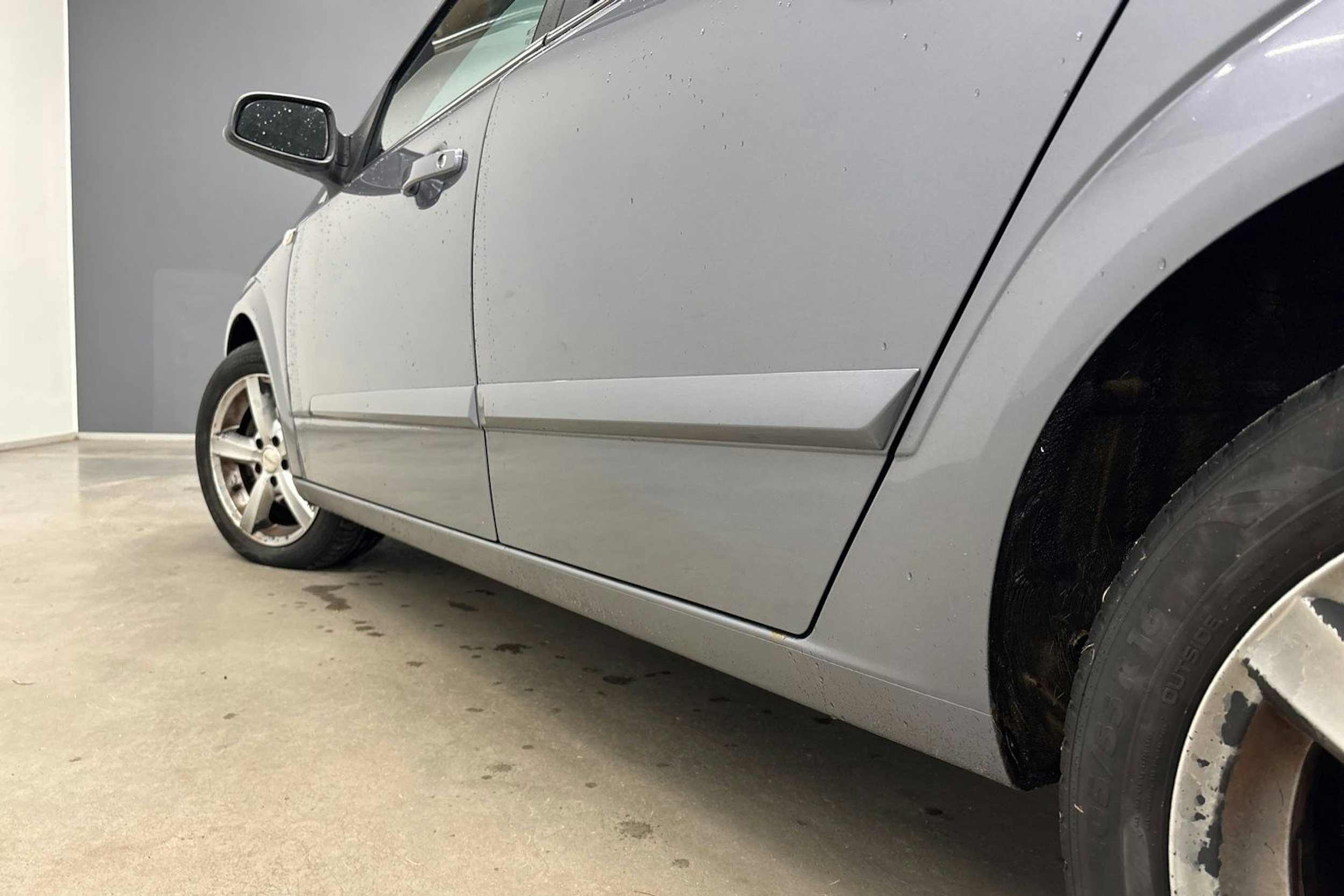 harmaa Opel Astra 2008 kuva 27.