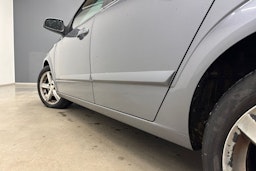 harmaa Opel Astra 2008 kuva 27.