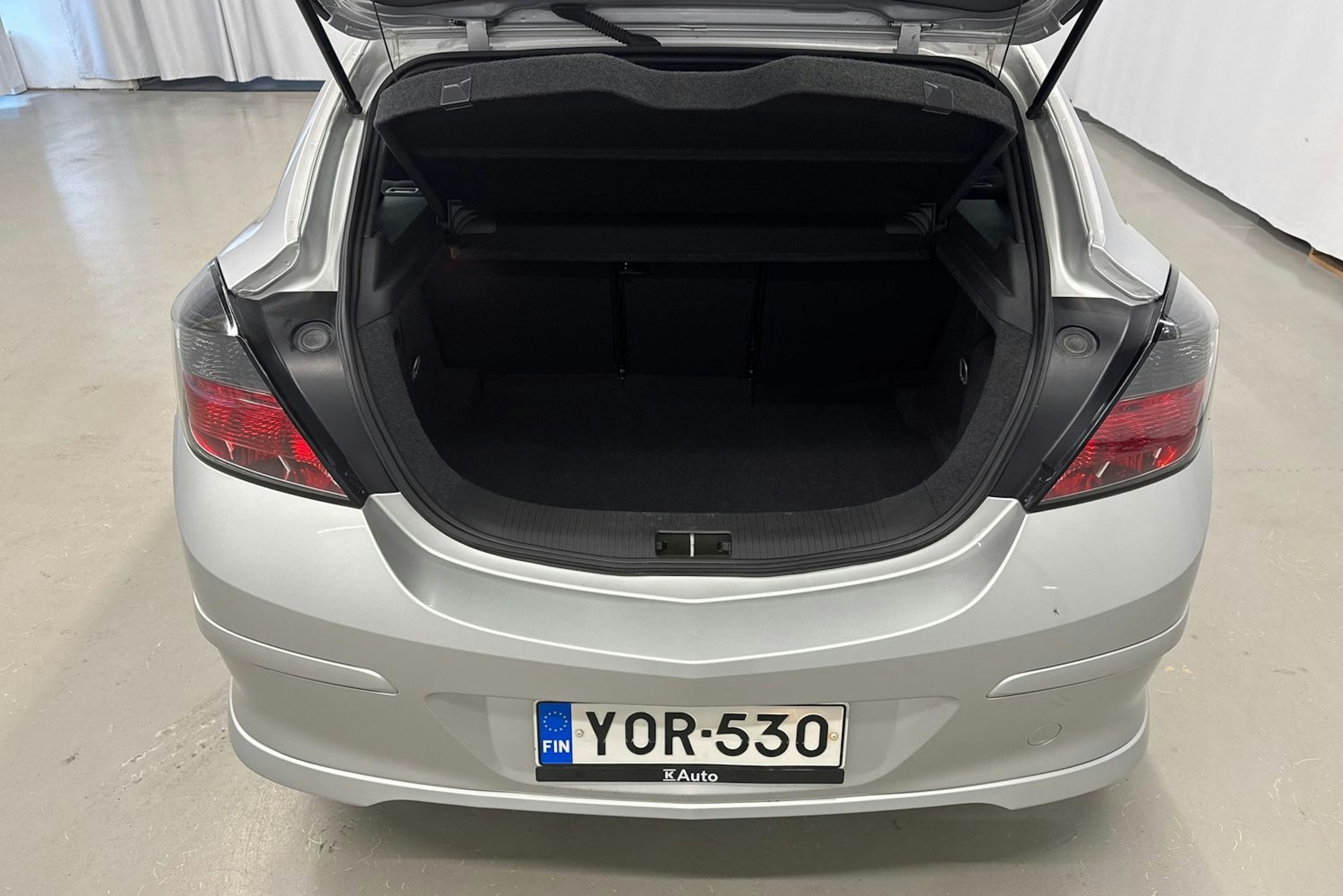 hopea Opel Astra 2008 kuva 14.