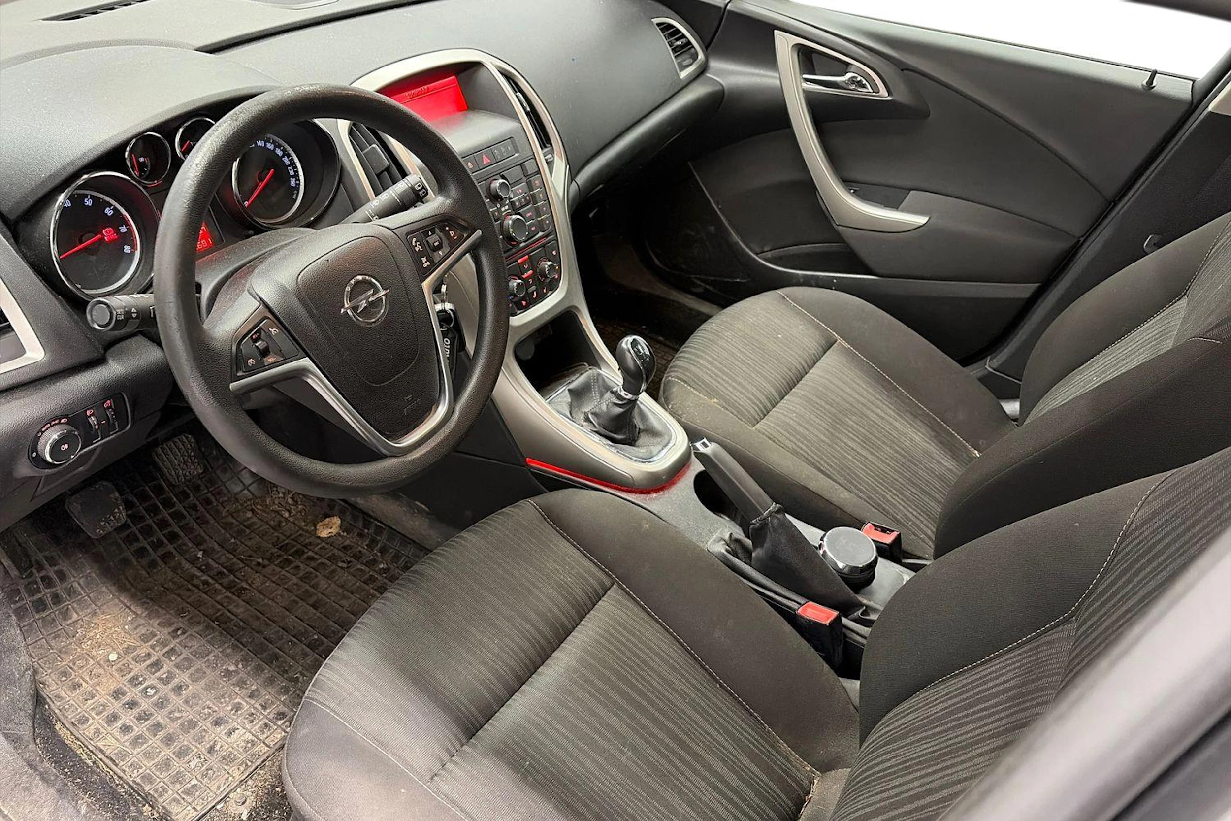 harmaa Opel Astra 2010 kuva 3.