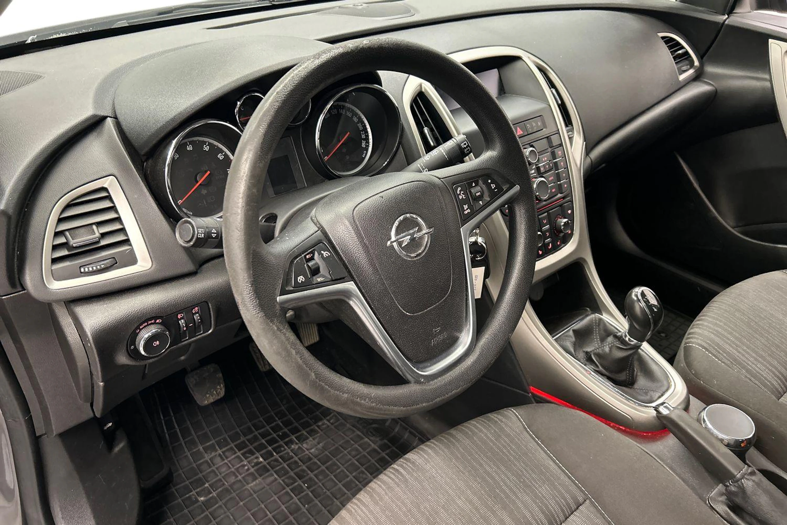 harmaa Opel Astra 2010 kuva 6.