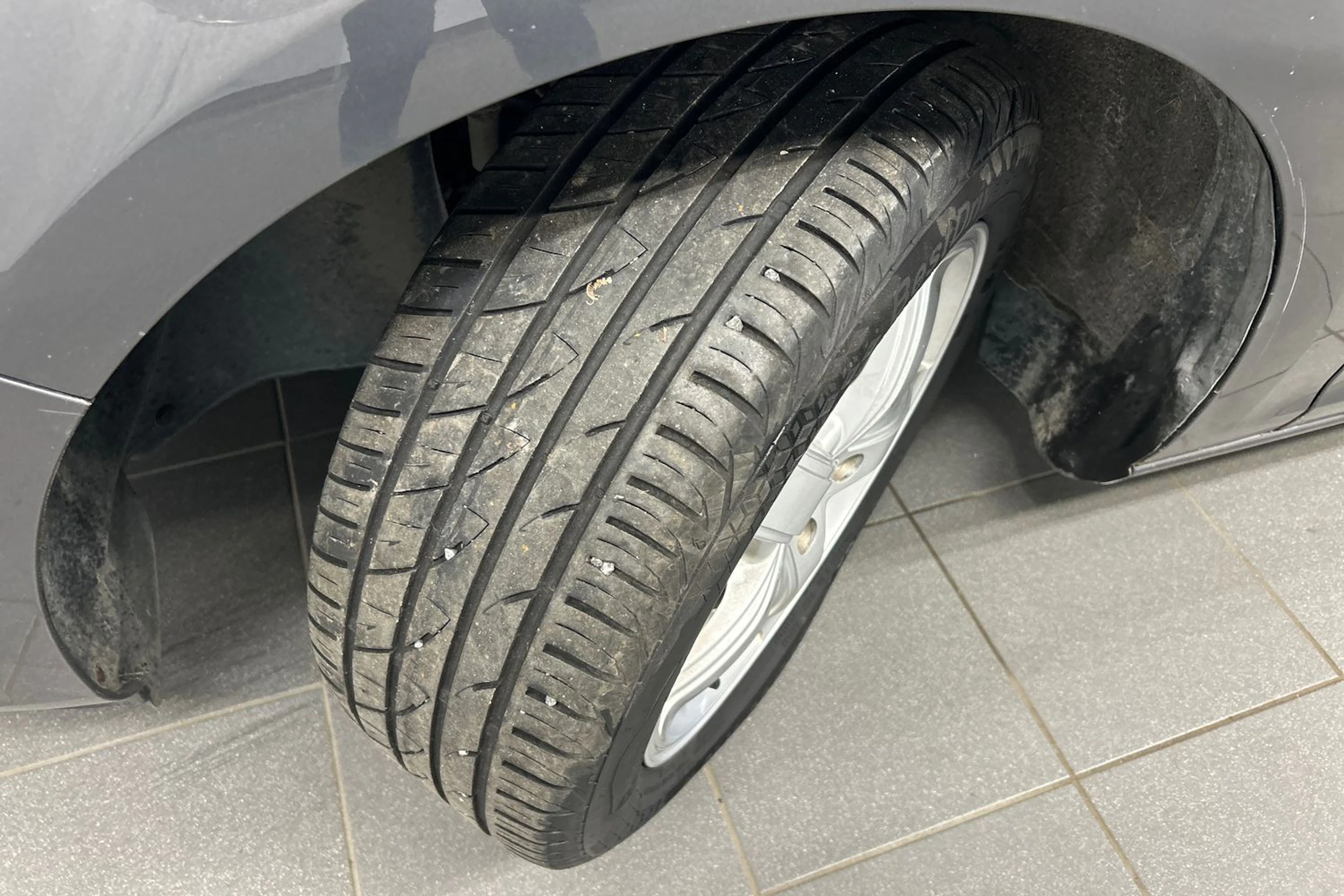 harmaa Opel Astra 2010 kuva 10.