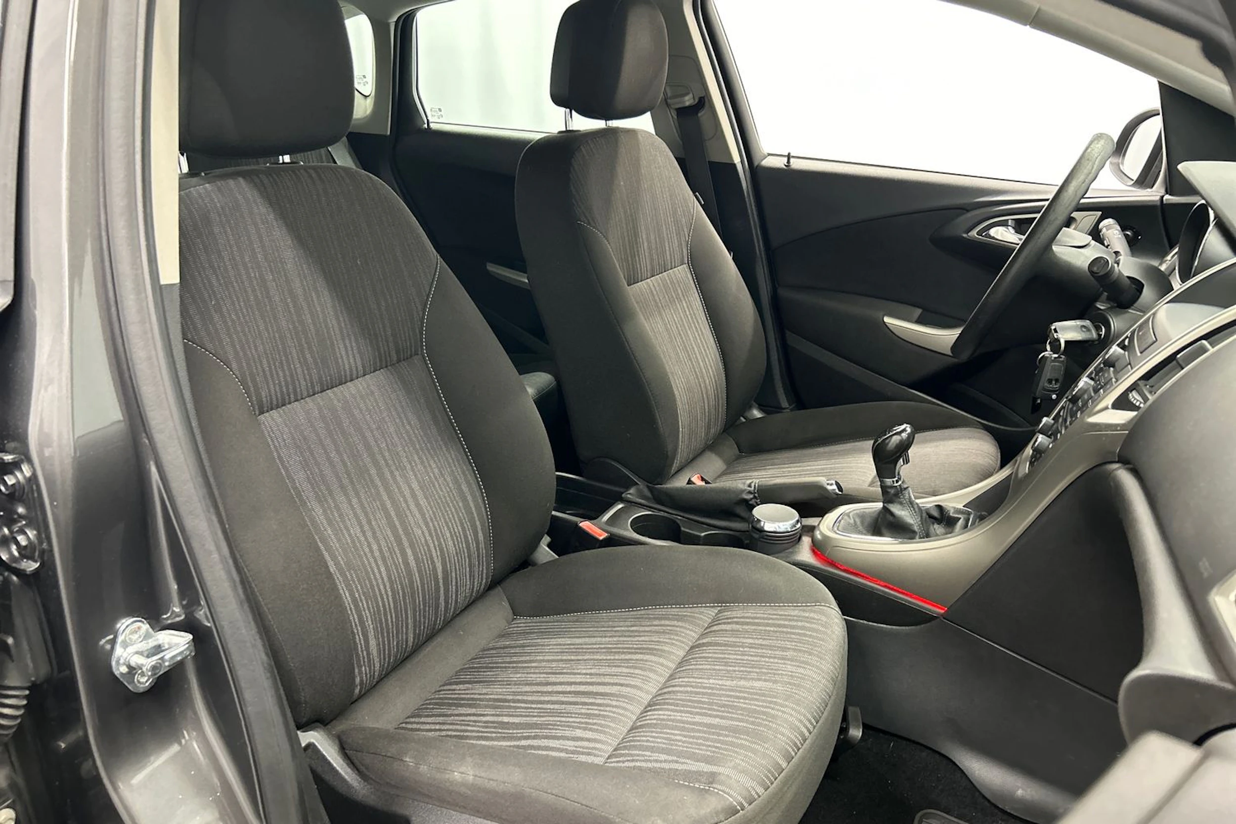 harmaa Opel Astra 2010 kuva 11.
