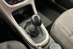 harmaa Opel Astra 2010 kuva 20.