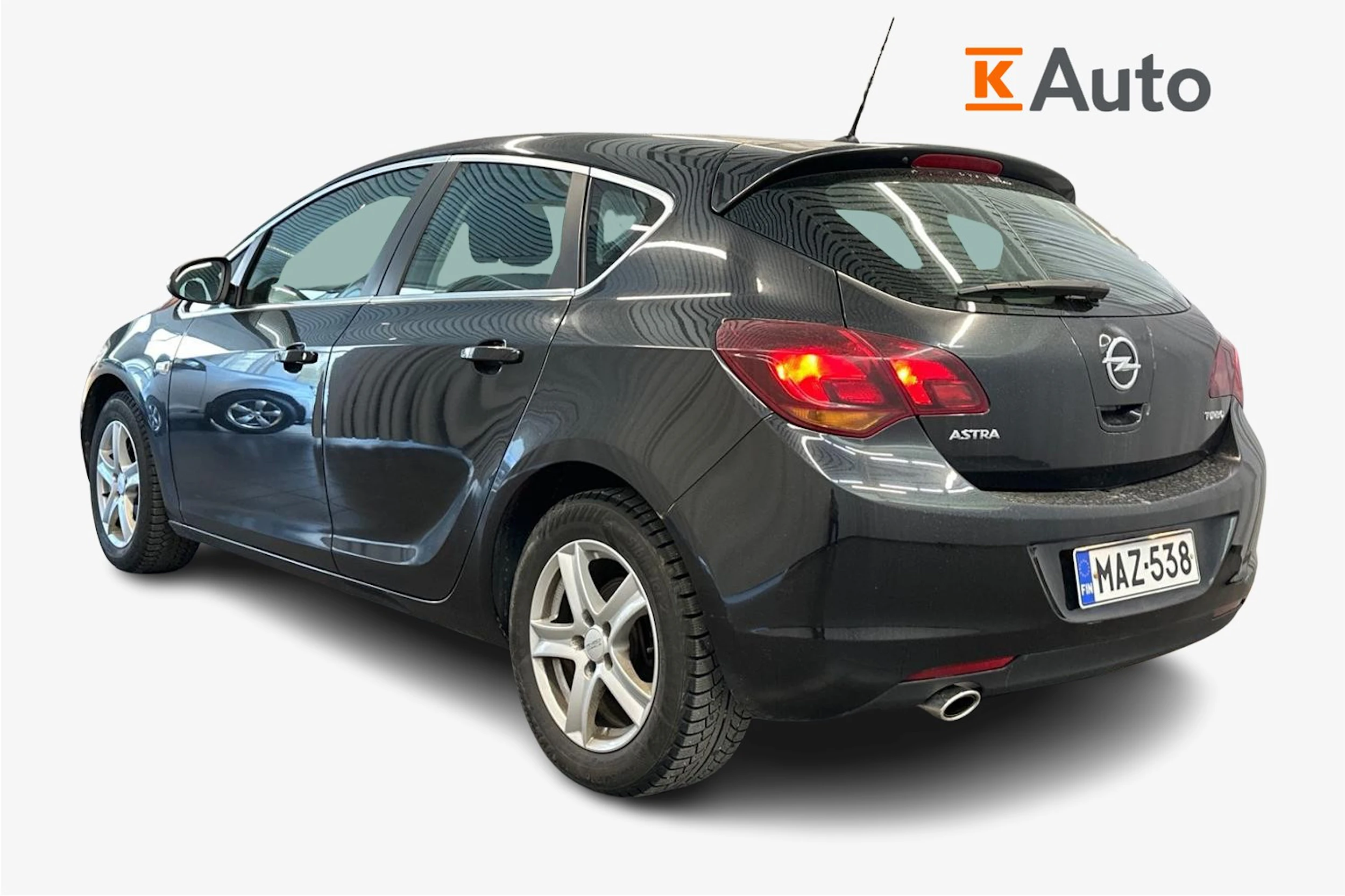 musta Opel Astra 2010 kuva 2.