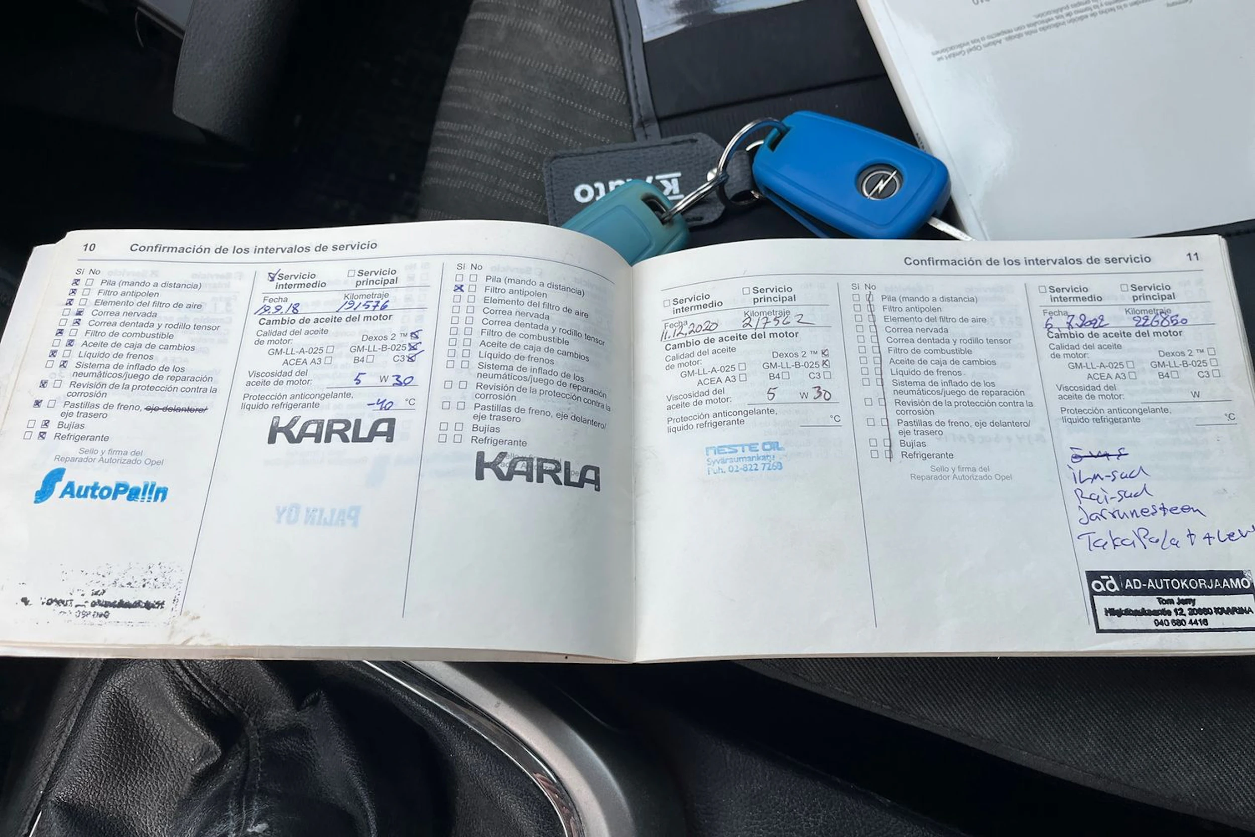 harmaa Opel Astra 2010 kuva 34.