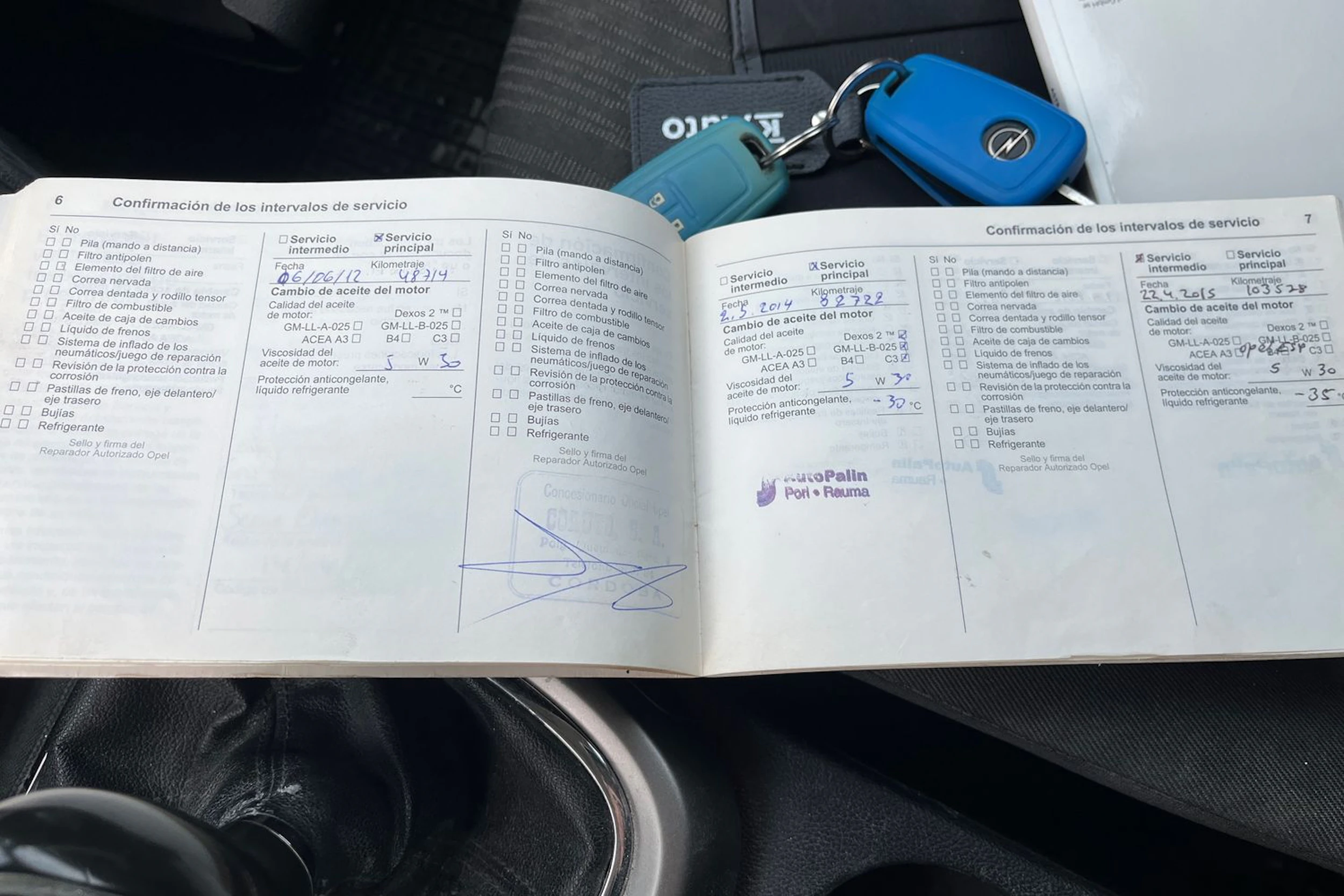 harmaa Opel Astra 2010 kuva 36.