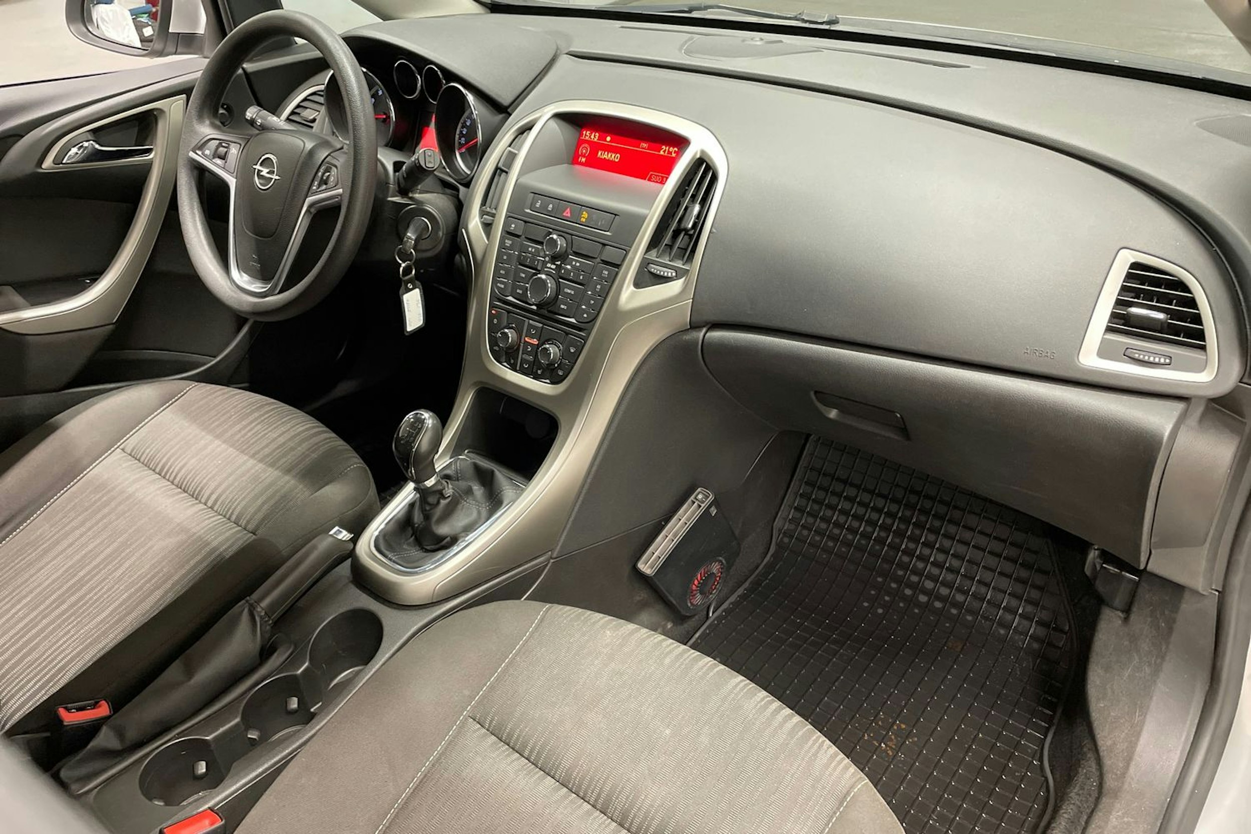 Hopea Opel ASTRA 2010 kuva 24.