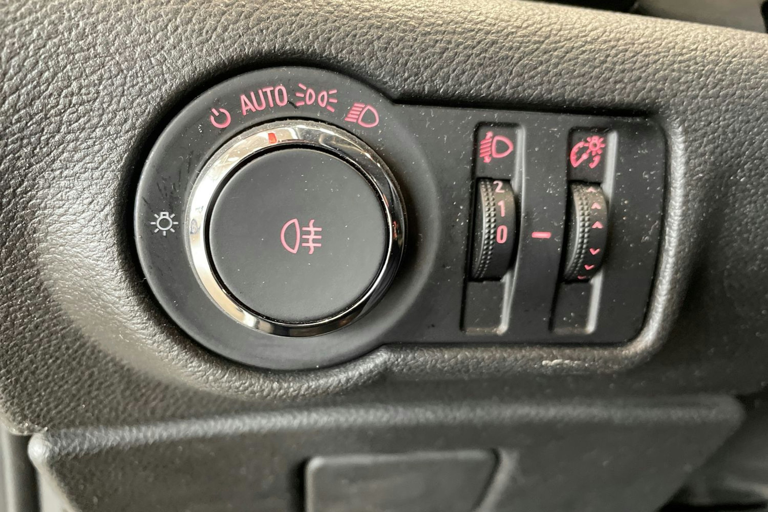 hopea Opel Astra 2010 kuva 21.