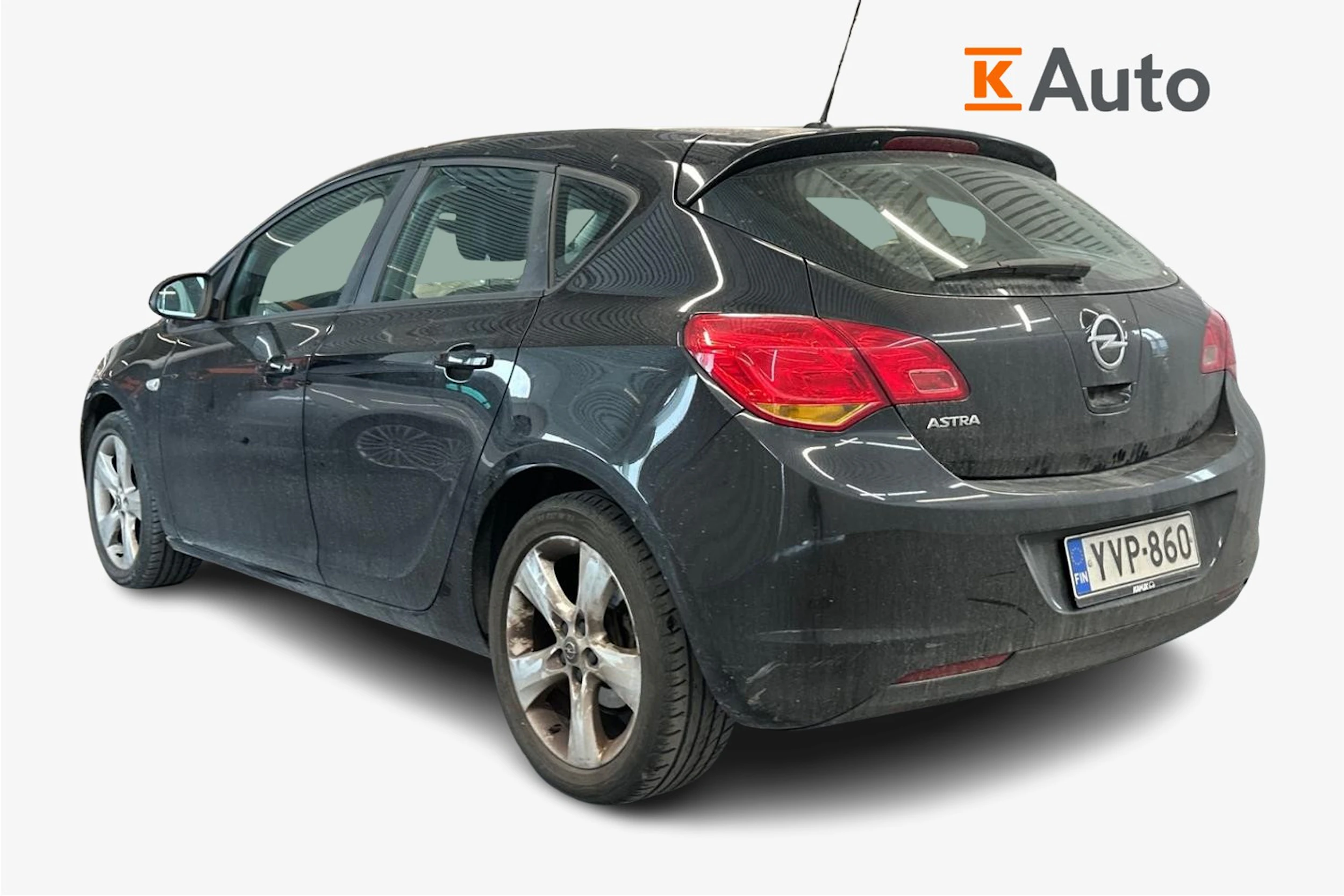 musta Opel Astra 2010 kuva 2.