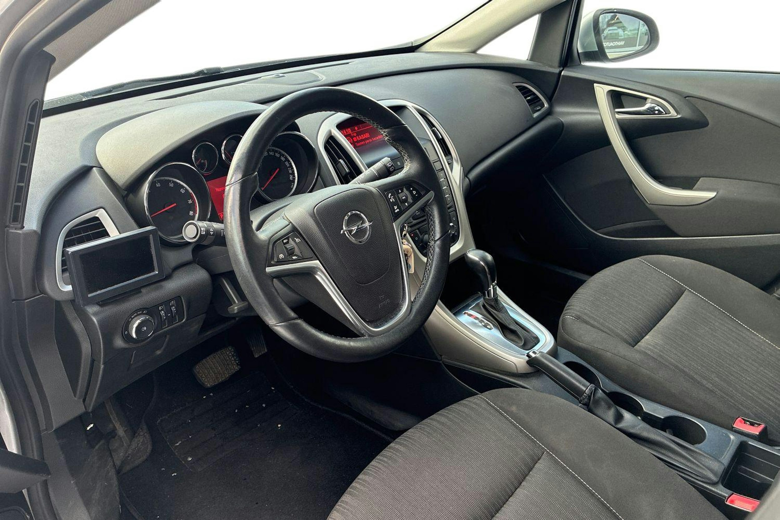hopea Opel Astra 2011 kuva 3.