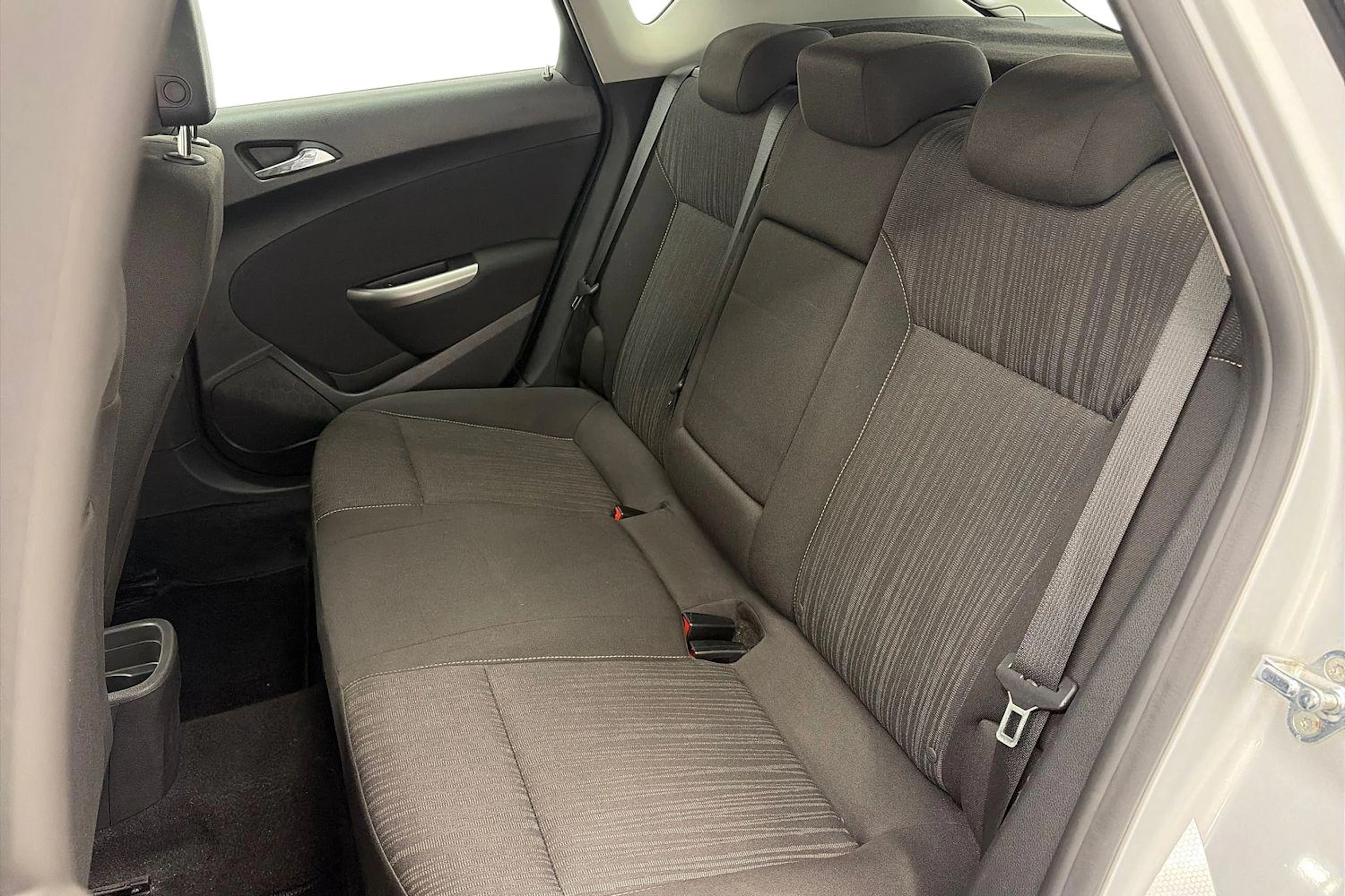 hopea Opel Astra 2011 kuva 8.