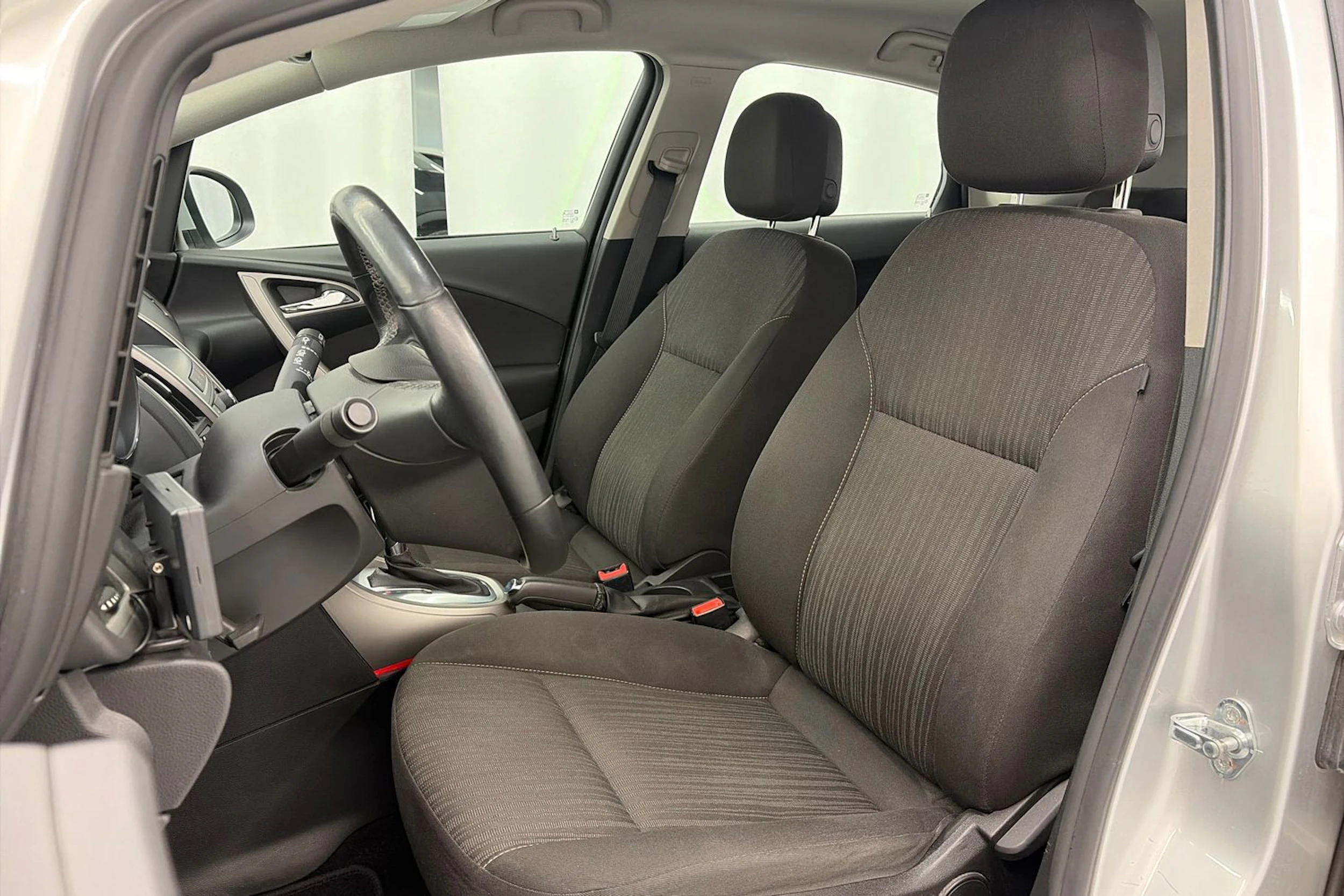 hopea Opel Astra 2011 kuva 12.