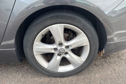 Harmaa Opel ASTRA 2011 kuva 13.
