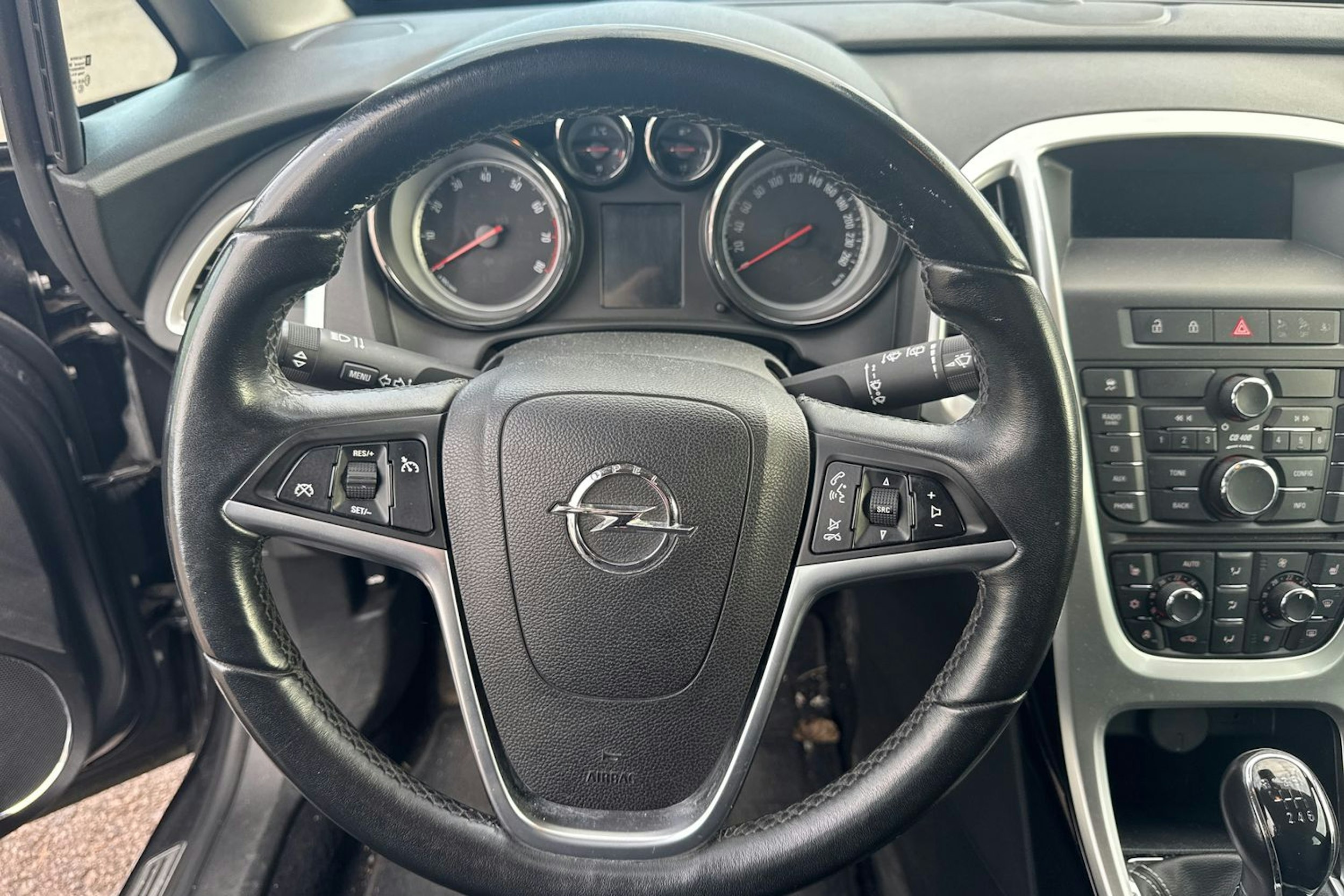 Harmaa Opel ASTRA 2011 kuva 14.