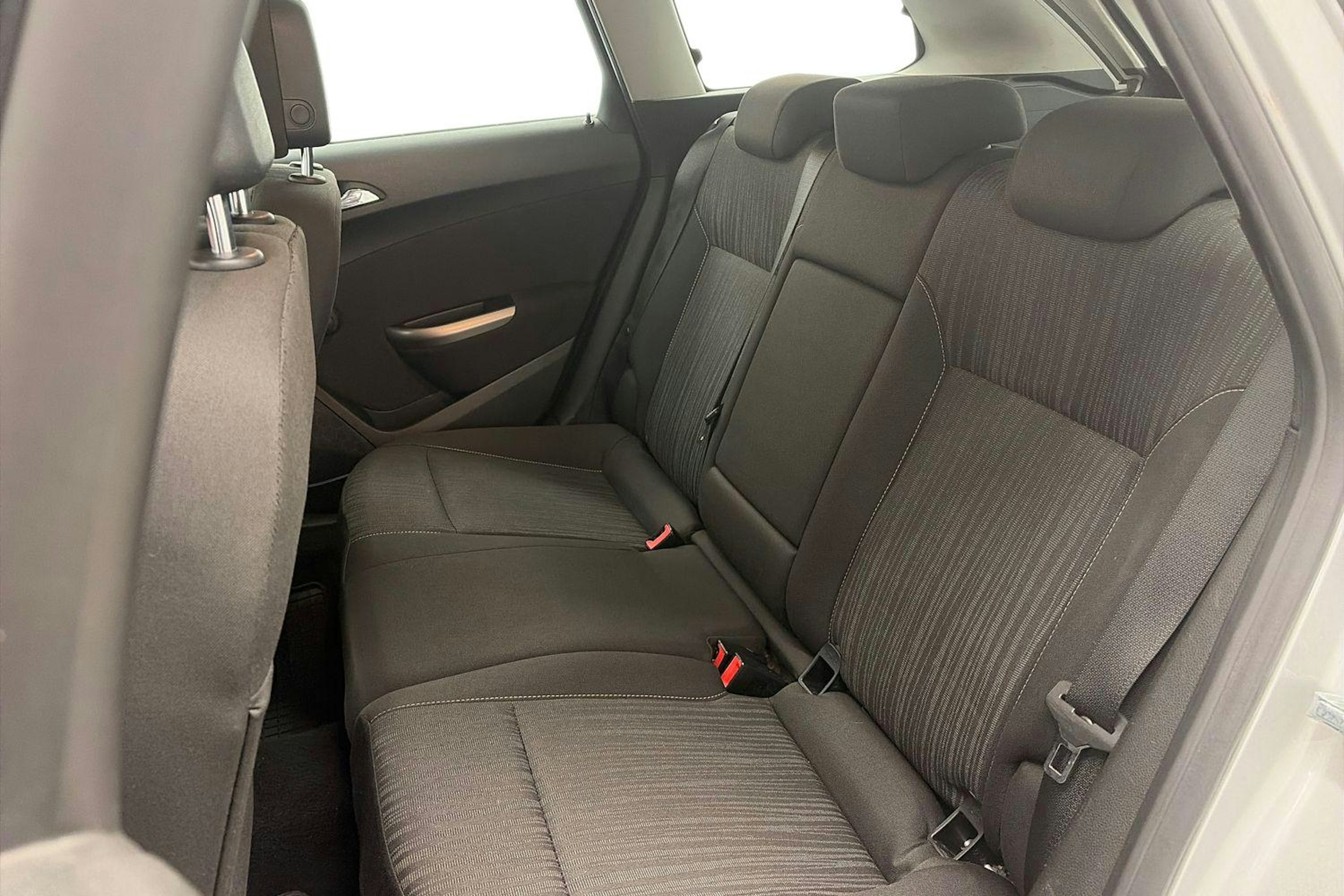 Hopea Opel ASTRA 2011 kuva 10.