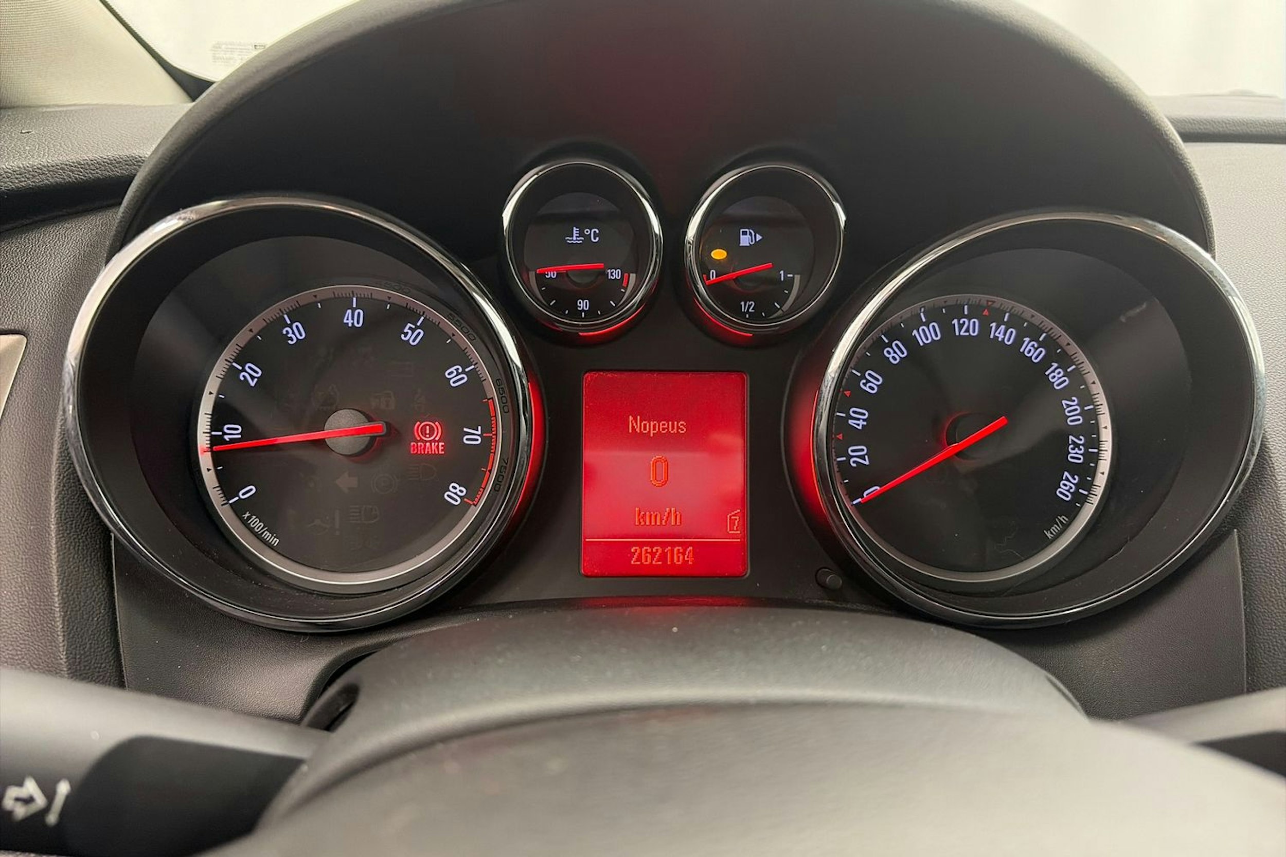 Hopea Opel ASTRA 2011 kuva 16.