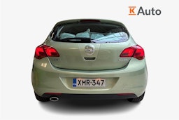 vihreä Opel Astra 2011 kuva 3.