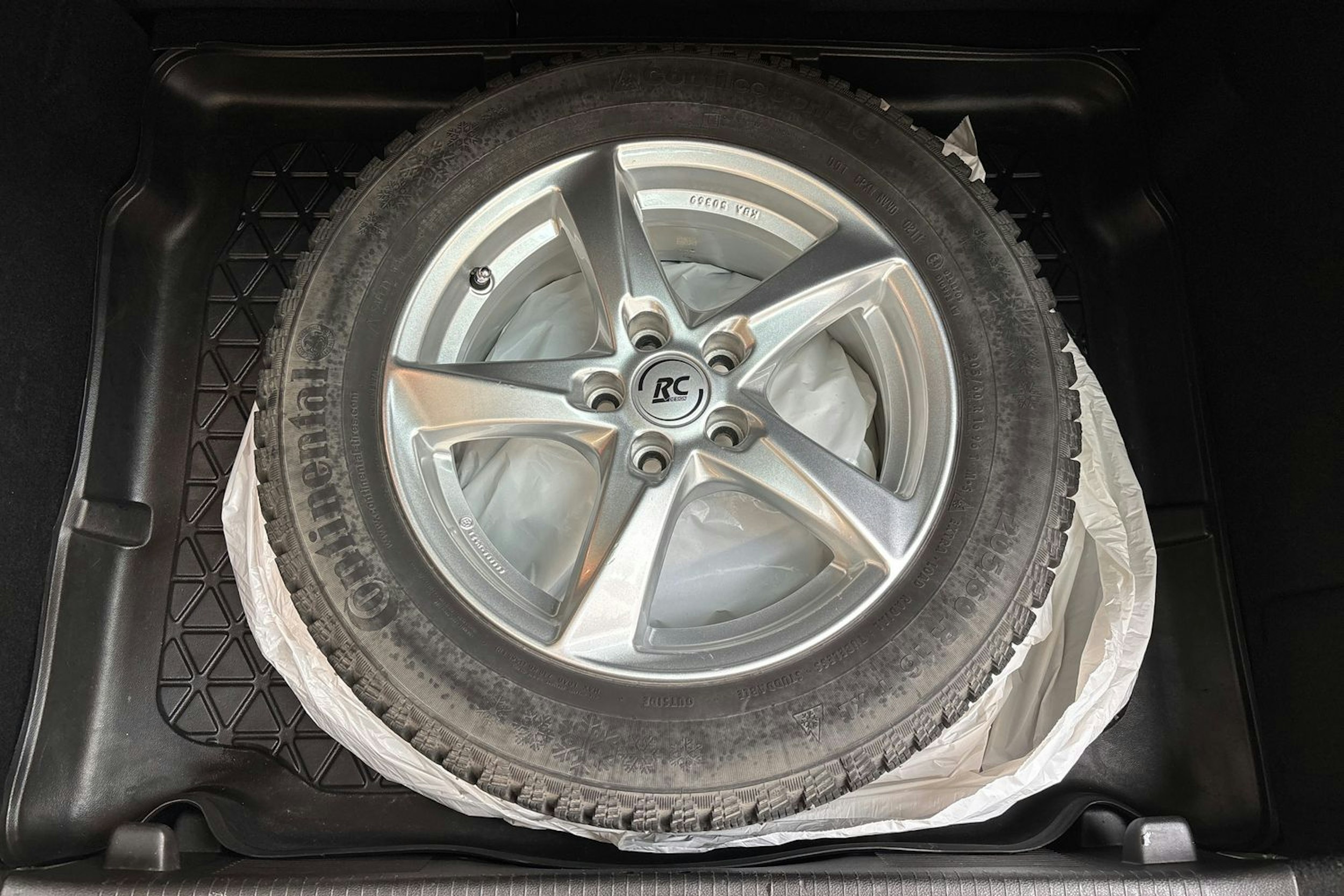 vihreä Opel Astra 2011 kuva 15.