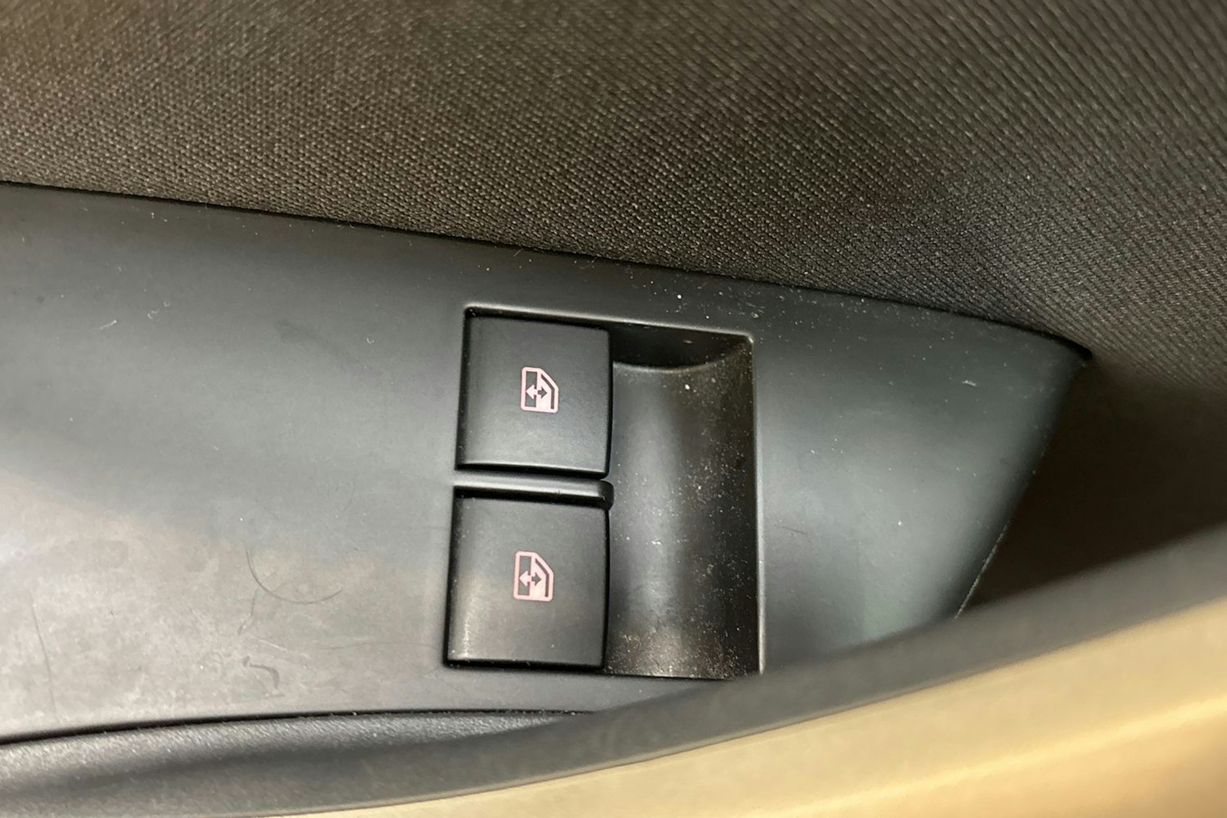 vihreä Opel Astra 2011 kuva 17.