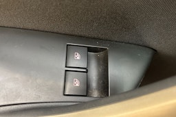 vihreä Opel Astra 2011 kuva 17.