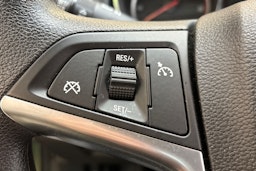 vihreä Opel Astra 2011 kuva 19.