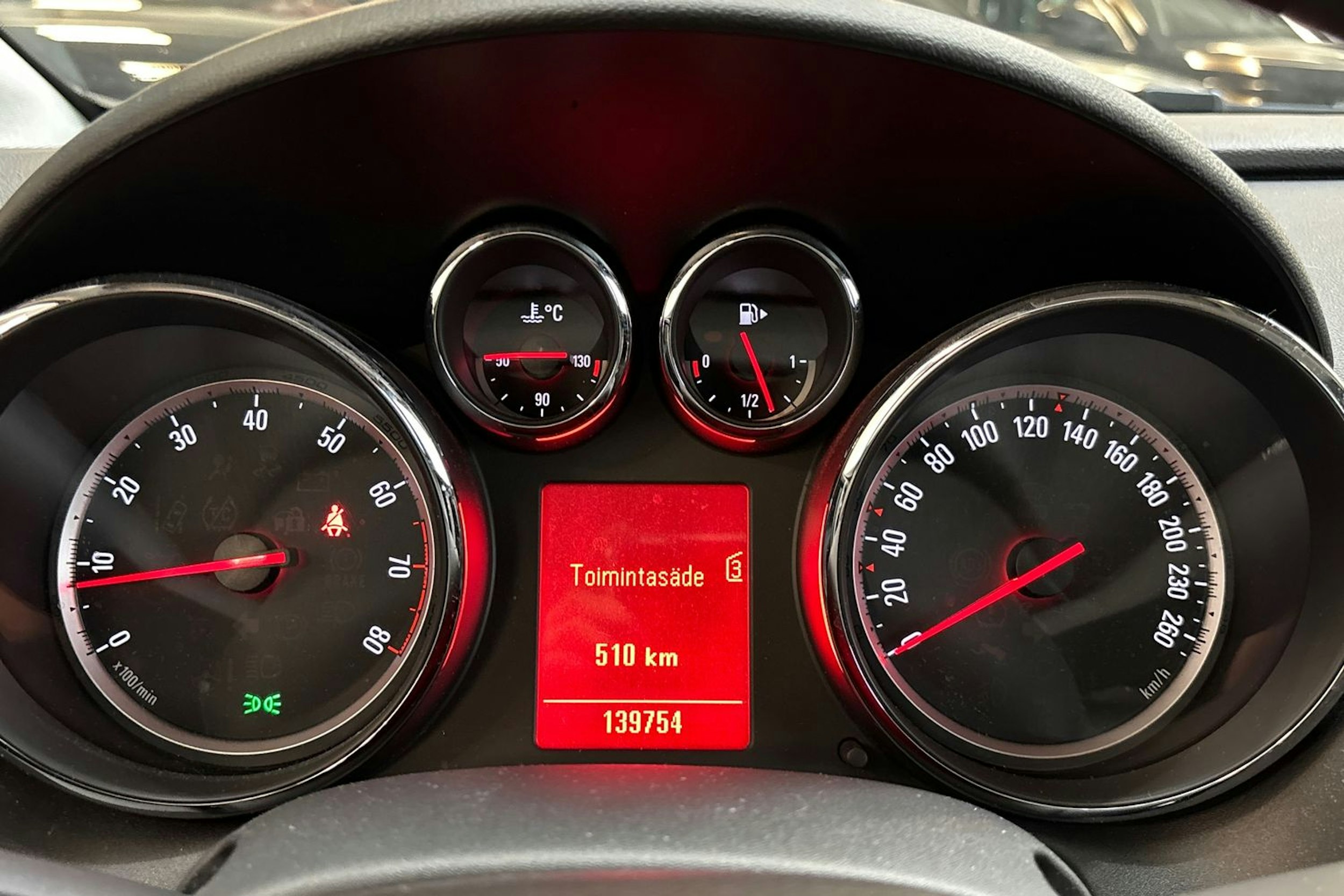 vihreä Opel Astra 2011 kuva 21.