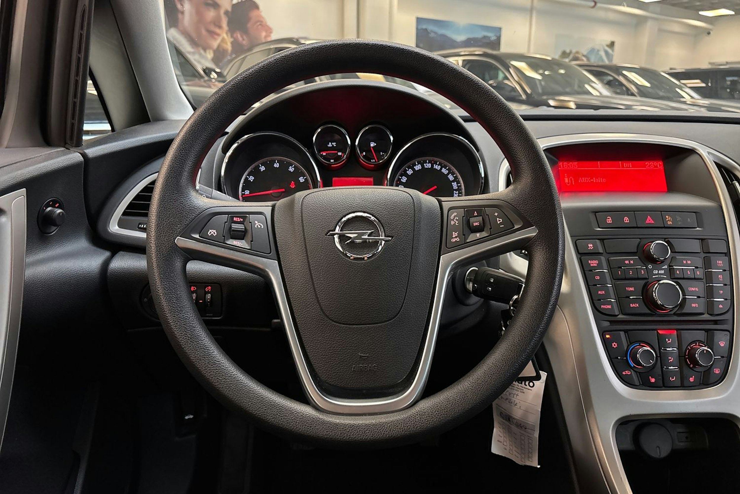 vihreä Opel Astra 2011 kuva 22.