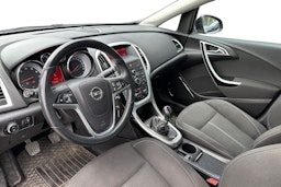 met. musta Opel Astra 2011 kuva 3.