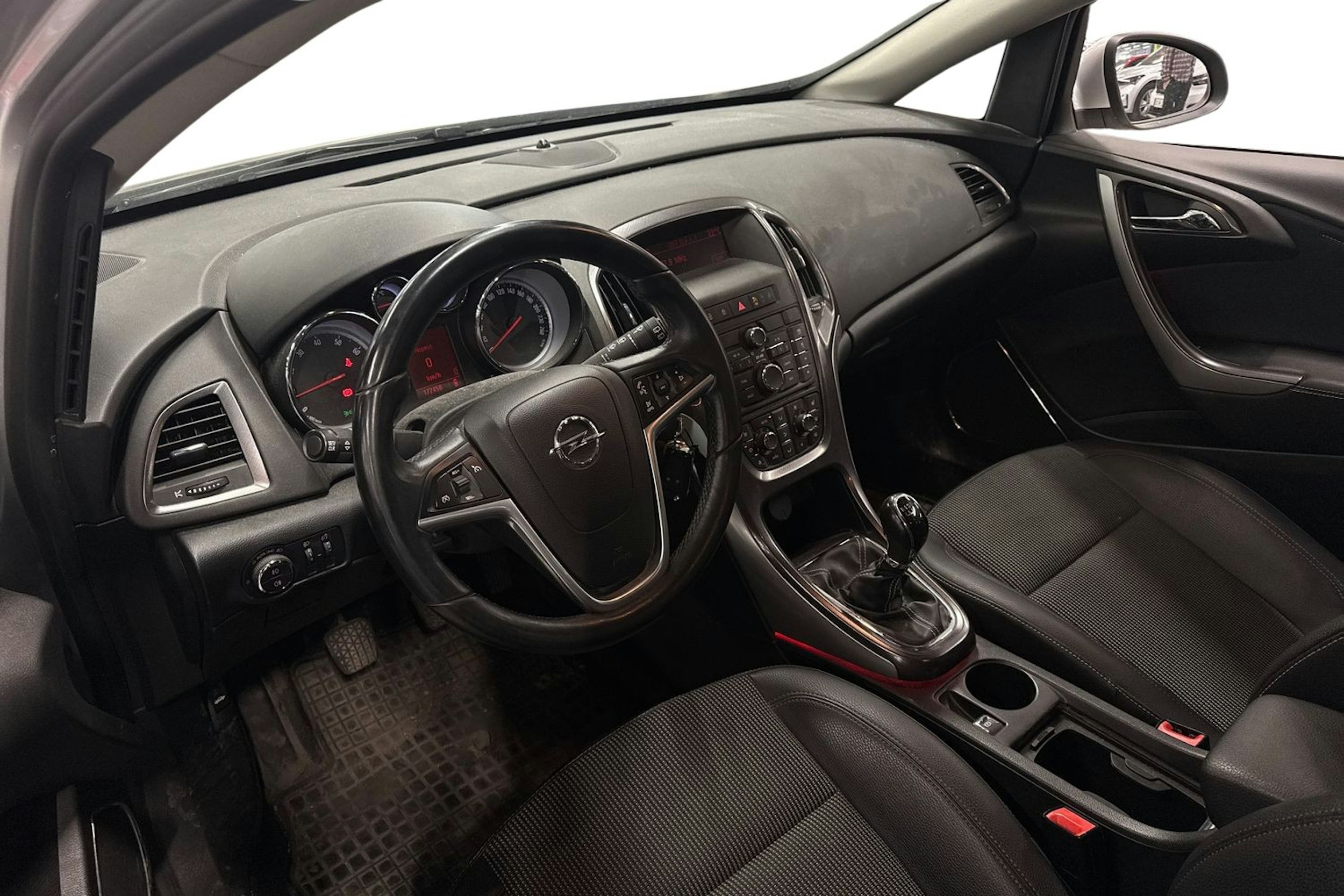 hopea Opel Astra 2011 kuva 3.