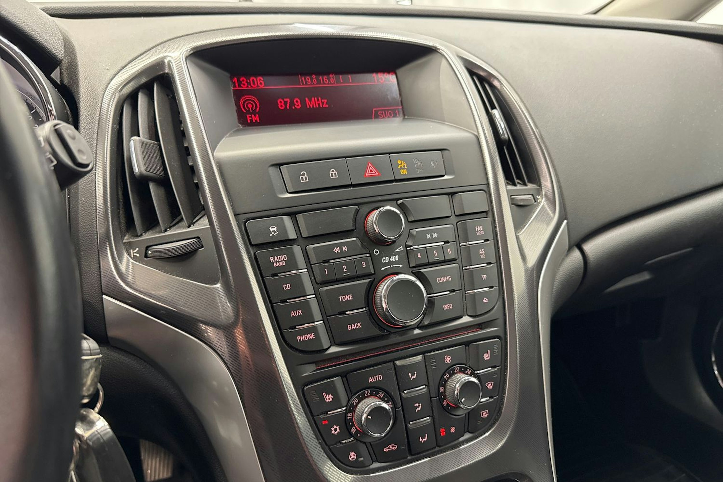 hopea Opel Astra 2011 kuva 20.
