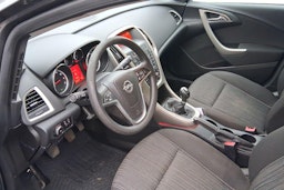 harmaa Opel Astra 2011 kuva 7.