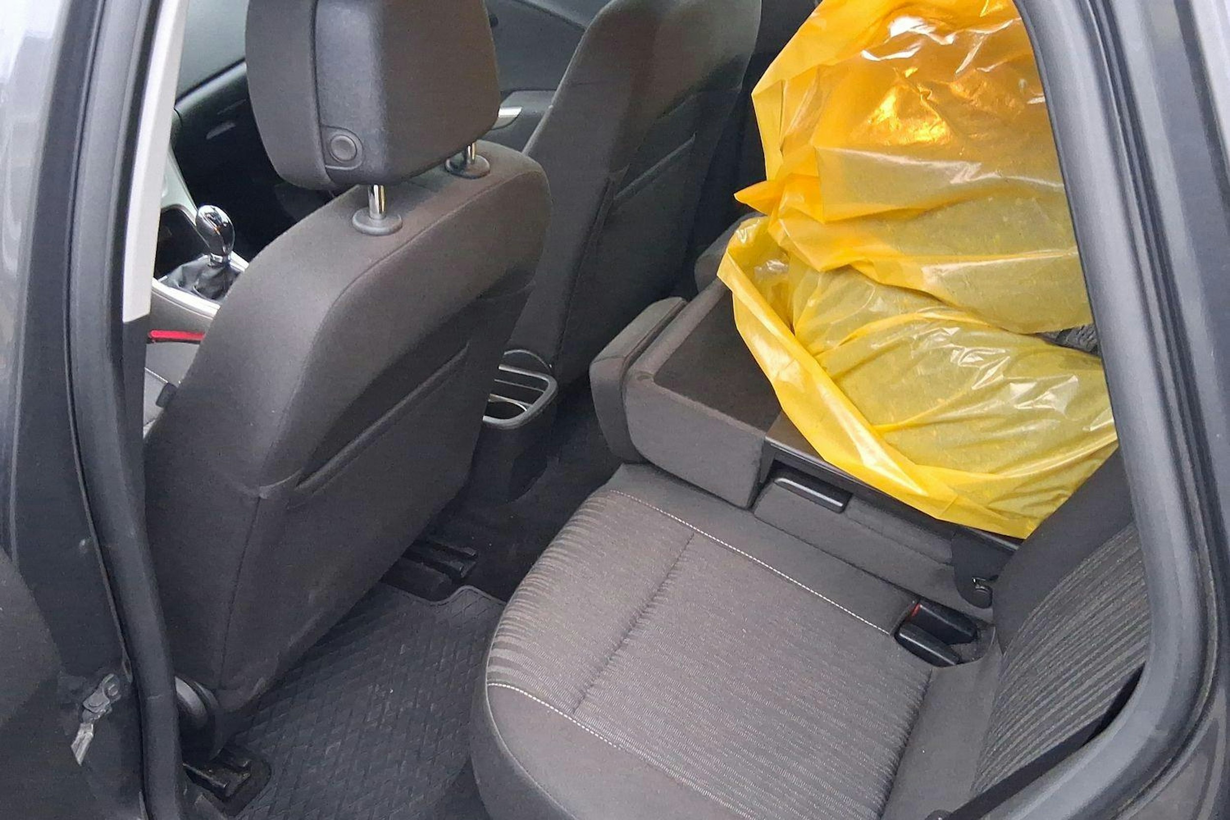 harmaa Opel Astra 2011 kuva 10.