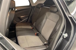 musta Opel Astra 2012 kuva 10.