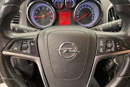 musta Opel Astra 2012 kuva 16.