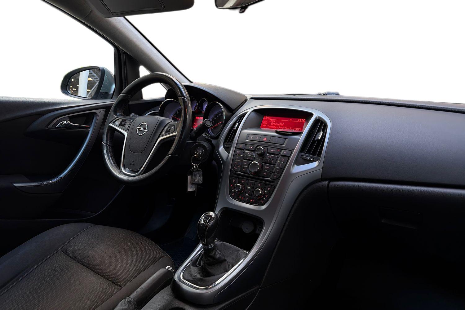 Opel Astra 2012, kuva 7/43