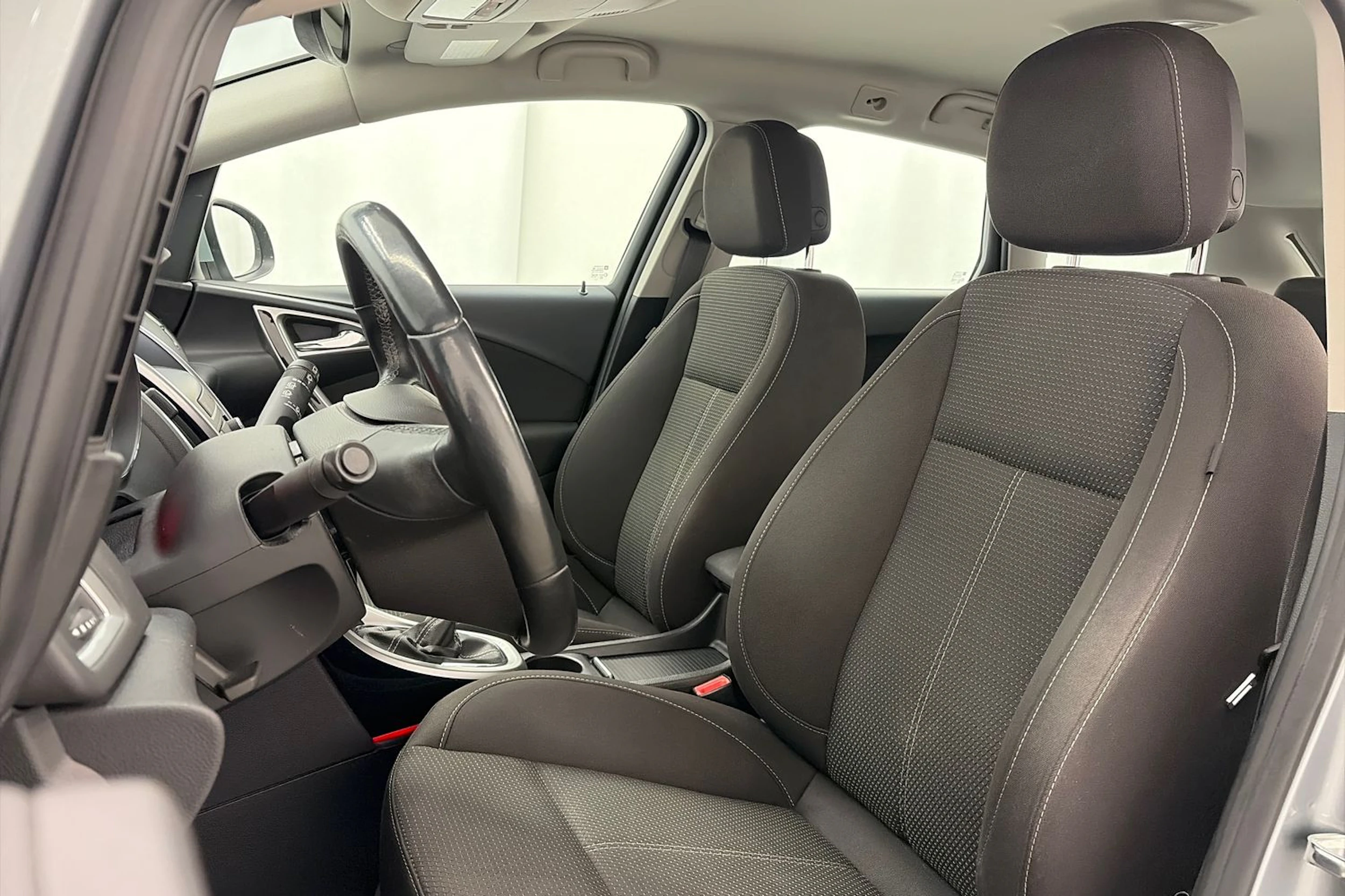 Harmaa Opel ASTRA 2012 kuva 16.