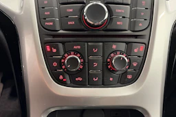 Harmaa Opel ASTRA 2012 kuva 22.