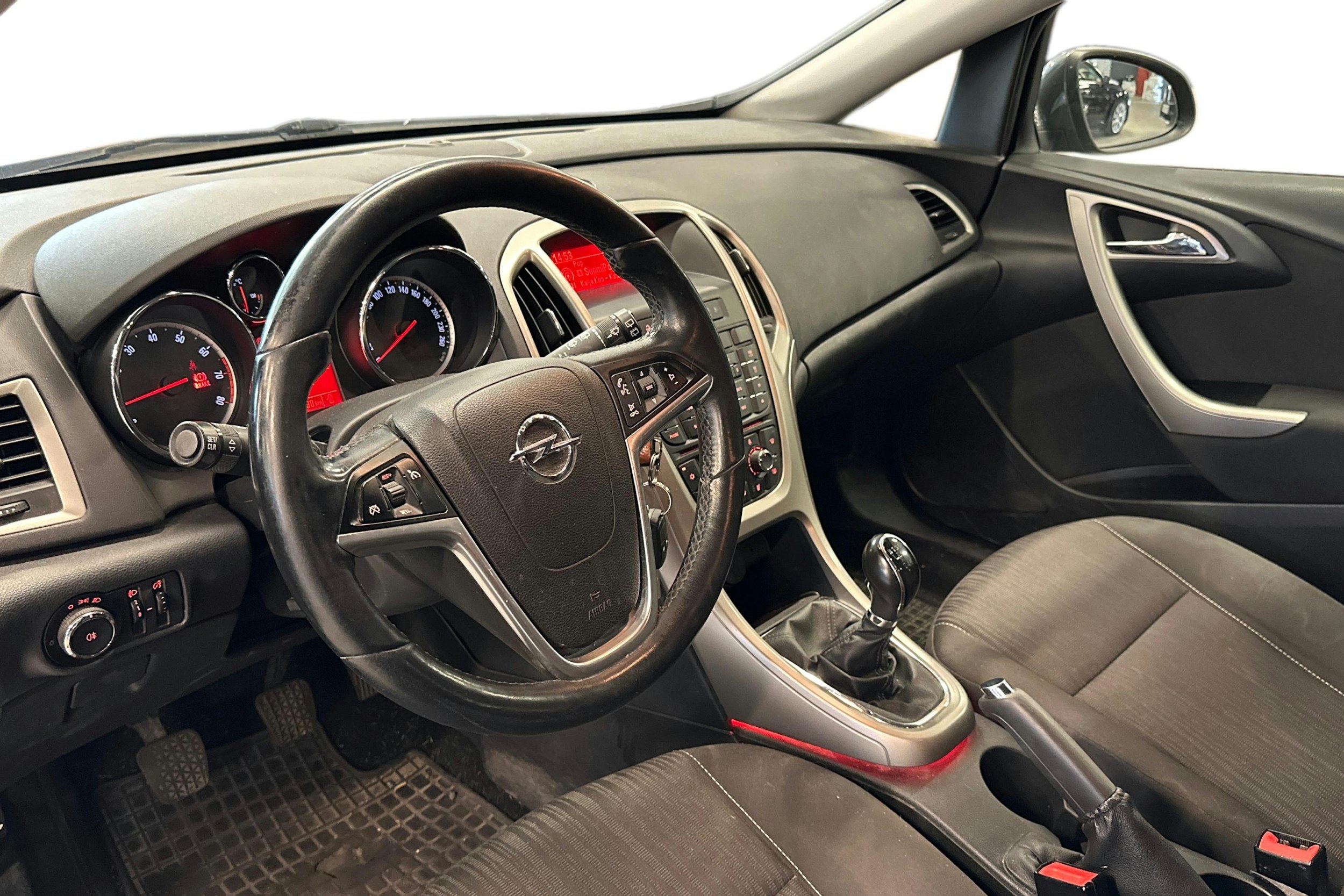 met. harmaa Opel Astra 2012 kuva 3.