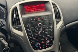 met. harmaa Opel Astra 2012 kuva 21.