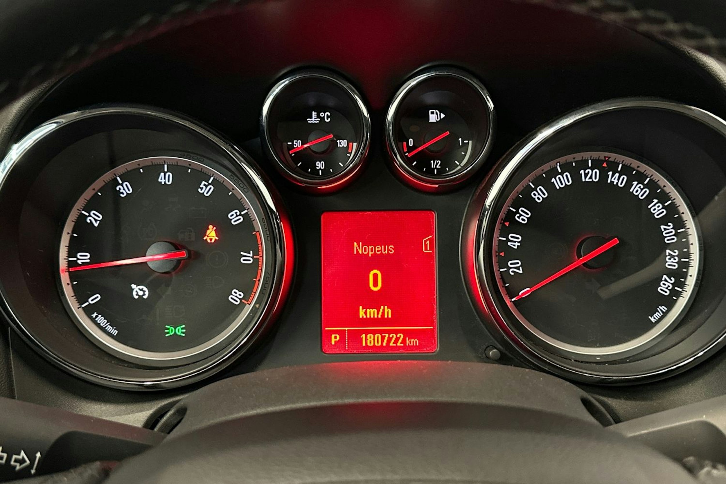 hopea Opel Astra 2013 kuva 19.