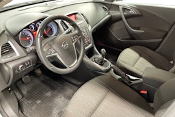 valkoinen Opel Astra 2013 kuva 7.