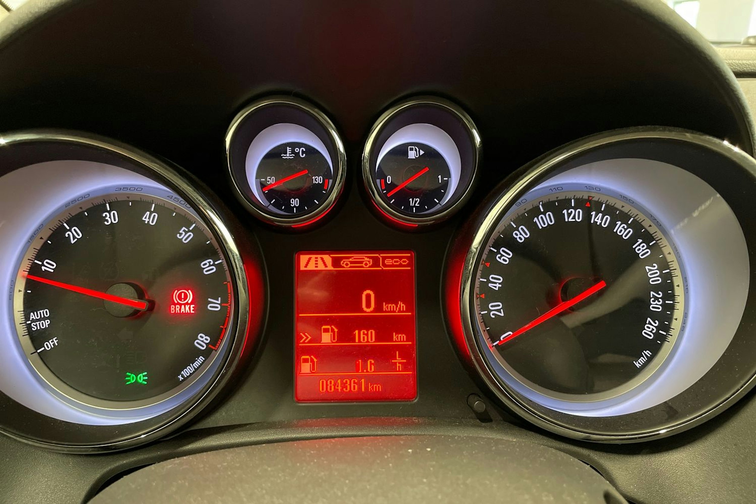 valkoinen Opel Astra 2013 kuva 15.