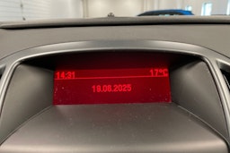 valkoinen Opel Astra 2013 kuva 16.